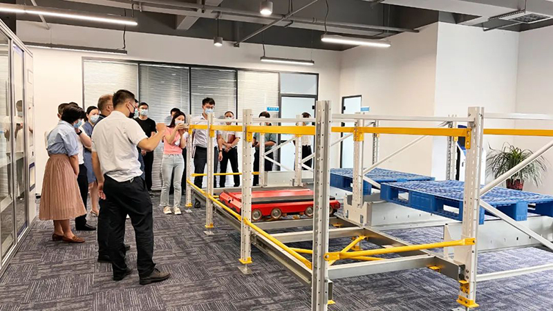 自動化立體倉庫,立體倉庫,藍(lán)天智能,Miniload,堆垛機(jī),穿梭車,AGV